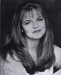 Tricia Cast interprète de Nina Webster en 1996.