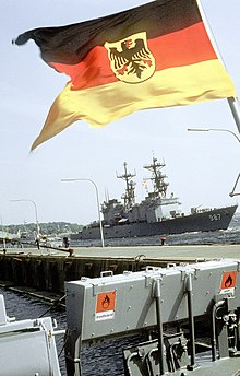 USS O'Bannon at Kiel in 1992