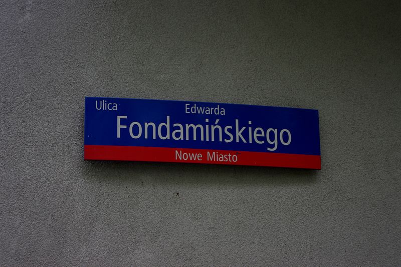 File:Ulica Edwarda Fondamińskiego w Warszawie 1.jpg