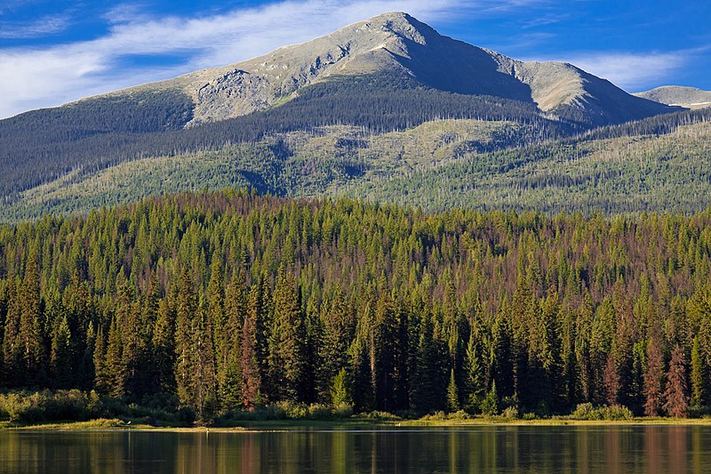 File:Una Lake August 2008.jpg