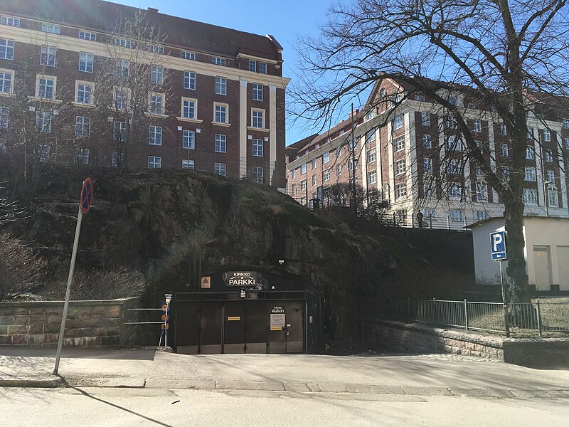 File:Underground parking under the park (44555542092).jpg