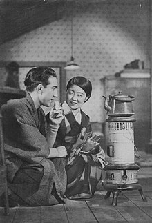 Ureo Egawa and Kinuyo Tanaka in Tōkyō no onna, 1933.jpg