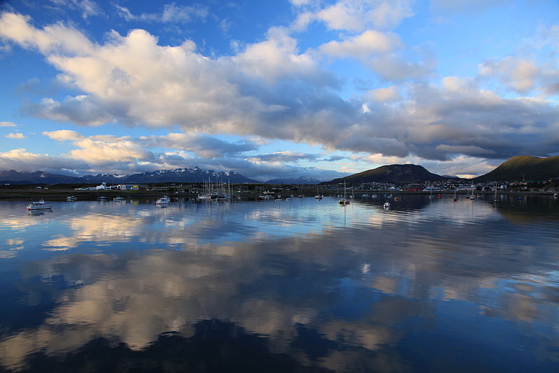 Պատկեր:Ushuaia Harbour (6319512669).jpg