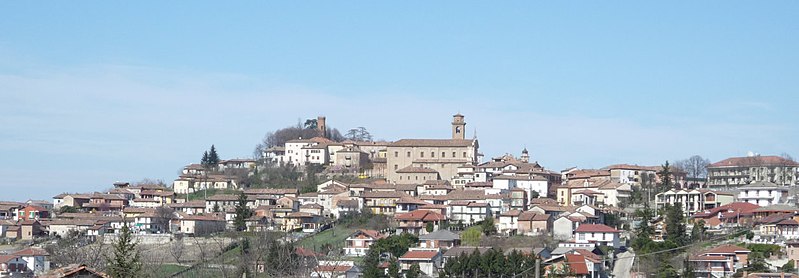 File:View of Castagnole delle Lanze, Italy.jpg