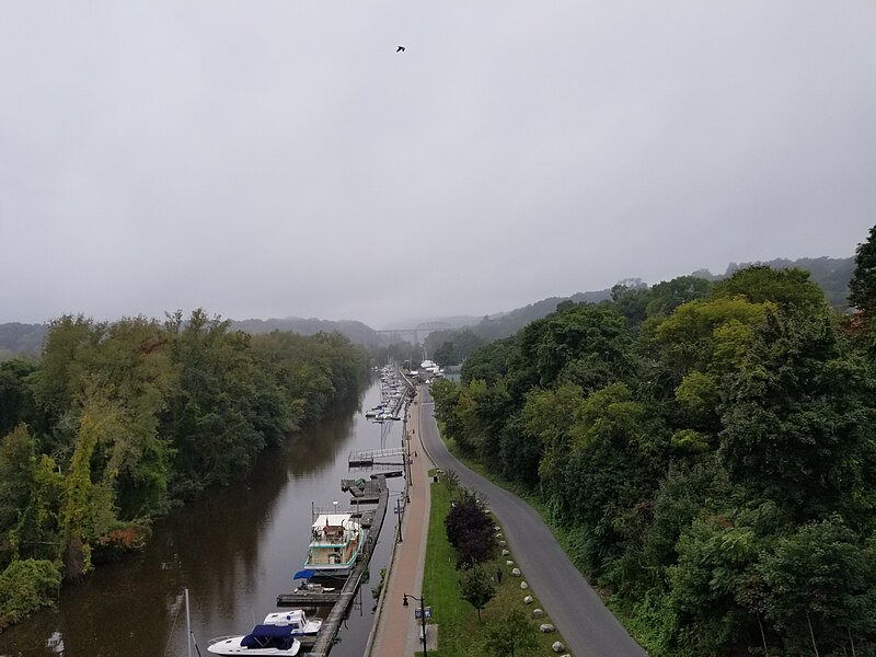 File:View west from the Kingston - Port Ewen Bridge.jpg