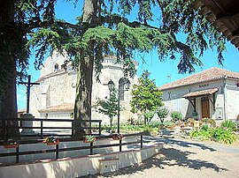 Gereja dan balai kota Saint-Vincent-Lespinasse