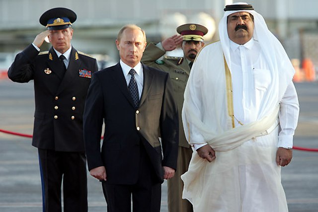 Sheikh Hamad with Vladimir Putin in 2007