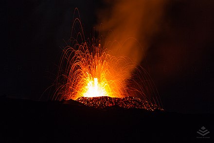 The volcano on Réunion remains active