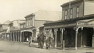 Waipawa branch 1915 Waipawa, New Zealand - circa 1915 (20112546546) (cropped).jpg