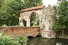 Waltham Abbey Gateway - geograph.org.inggris - 1030421.jpg