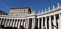Watykan - w oknie Papież Franciszek - panoramio.jpg
