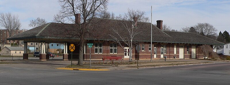File:Yankton railroad depot from SW 1.JPG