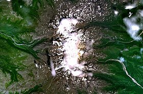 Комплекс вулканов Алней-Чашаконджа. Снимок НАСА (Landsat).