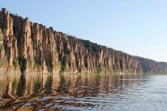 Ленские столбы состоят из. Ленские столбы в Якутии зимой. Территория парка Ленские столбы. Покровск Якутия города Якутии Ленские столбы. Ленские столбы Дальний Восток.