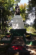 Пам'ятник воїнам-землякам (Тишківка).JPG