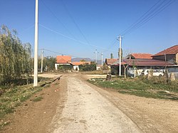 Blick auf die Straße in Sarandinovo