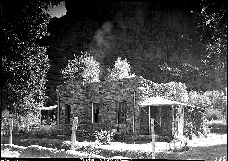 File:00186 Grand Canyon Historic Nurses Residence Havasupai Village 1938 (6709529311).jpg