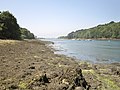 L'Aber Wrac'h : vue vers l'aval depuis la confluence du vallon de l'Enfer (à gauche, la rive gauche côté Landéda ; à droite la rive droite côté Plouguerneau).