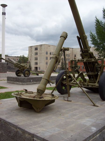 File:120-millimetre calibre mortar 001.jpg