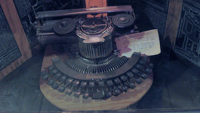 File:1910s typewriter.jpg