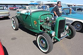 Ford A Model Roadster Hot Rod 1929 года (24325370181) .jpg