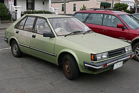 1986 Nissan Pulsar (N12 S3) GL 5-door hatchback (2015-12-07) 01.jpg