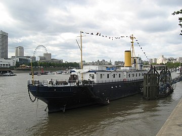 Fichier:20040918-027-thames-ship.jpg