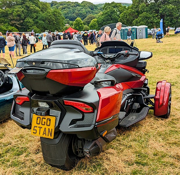 File:2020 Can-Am Spyder RT Limited 1.jpg