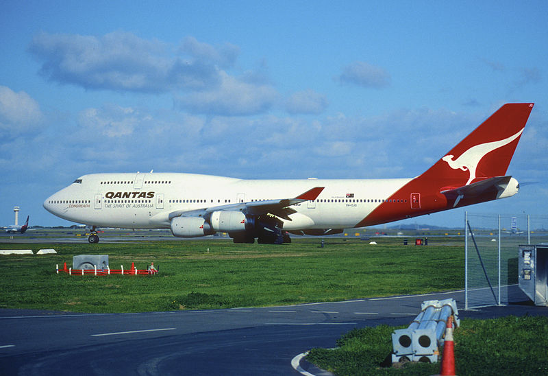 File:67bz - Qantas Boeing 747-400; VH-OJQ@SYD;15.08.1999 (4713345102).jpg