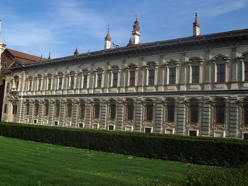 File:9572 - Cortile della Certosa di Pavia - Foto Giovanni Dall'Orto, 25-April-2008.jpg