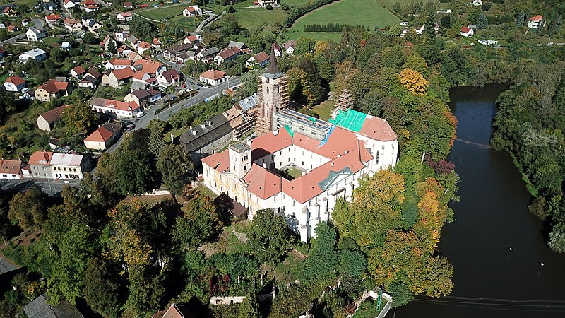 File:Aerial view of Sázava Monastery 2019 03.jpg