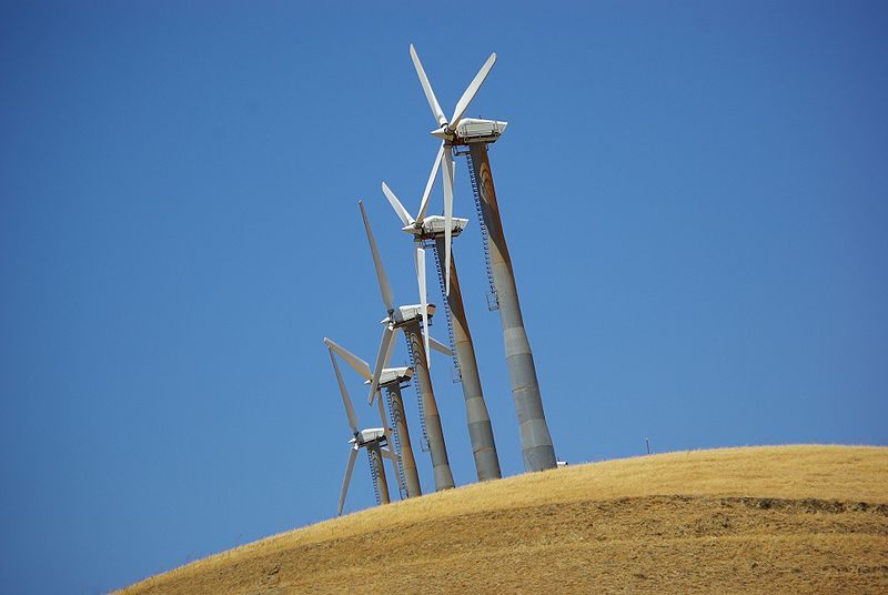 File:Altamont Pass Wind Farm 2759206170.jpg