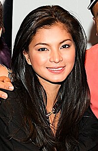 Angel Locsin ĉe la premiero de Love Me Again en LA, decembro 2008.jpg