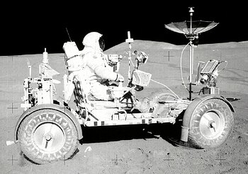 عربة قمرية 350px-Apollo15_-_Scott_on_the_Rover