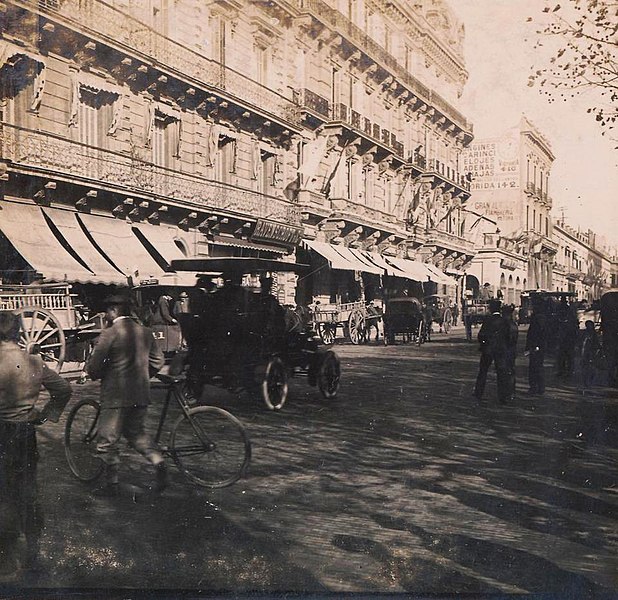 File:Archivo General de la Nación Argentina 1904 aprox Buenos Aires, primeros automóviles..jpg