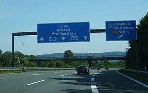 Sign bridge on the A 2 in the direction of Hanover.