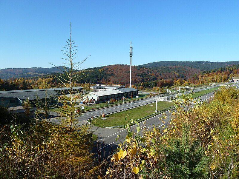 File:Autobahnmeisterei Rennsteigtunnel.JPG