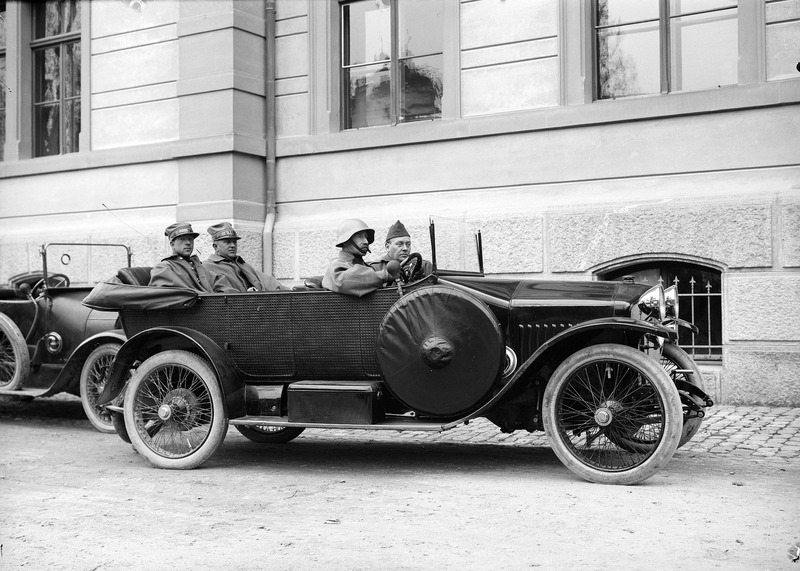 File:Automobil an der Abschatzung während der Demobilisation - CH-BAR - 3241497.tif