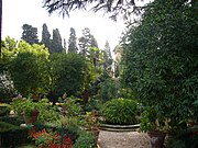 Aventino s Maria del Priorato nel giardino 1050411