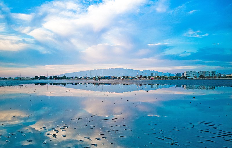 File:BandarAbbas-Landscape.jpg