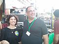 יו"ר מפלגת מרצ, תמר זנדברג יחד עם ברק עטר יושב ראש עמותת בית גאה בבאר שבע, באירוע גאווה בבאר שבע ביוני 2015