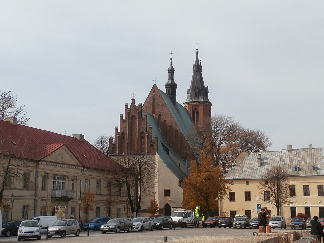 File:BazylikaŚwAndrzeja-WidokZRynku-POL, Olkusz.jpg