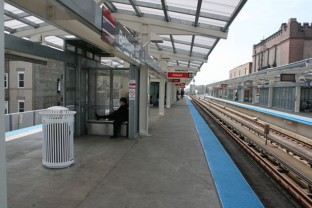 The platforms and tracks of Belmont station in 2010