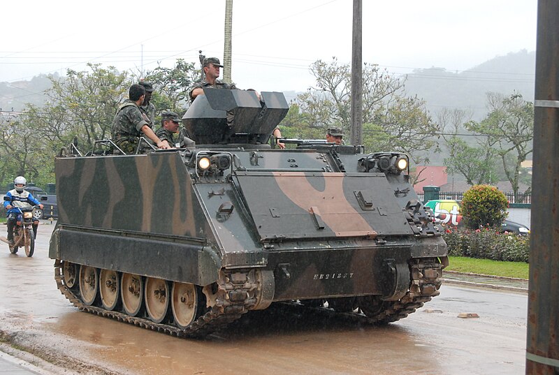 File:Blindado M113 (Ejército brasileño) en.jpg