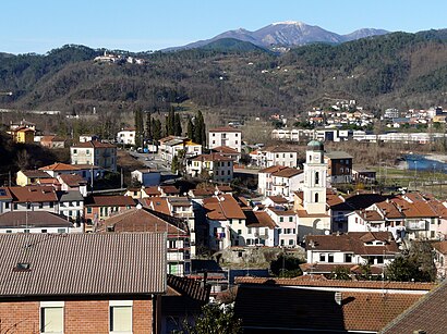 How to get to Borghetto Di Vara with public transit - About the place