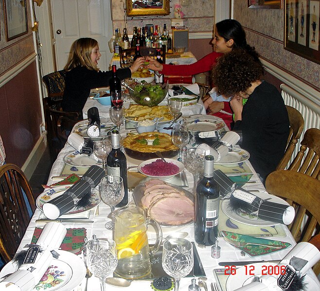 File:Boxing Day Family Festive luncheon.jpg