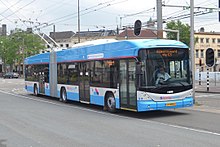 Articulated trolleybus in Arnhem Breng 5243, Arnhem station.jpg