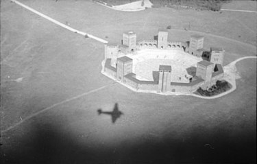 Aerial view 1944, from a Luftwaffe plane. Bundesarchiv Bild 101I-679-8187-31, Tannenberg-Denkmal, Luftaufnahme.jpg
