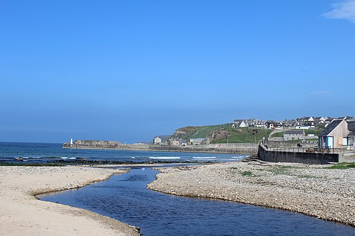 Burn of Cullen, Seatown, Cullen - geograph.org.uk - 3532478