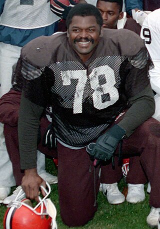 <span class="mw-page-title-main">Carl Hairston</span> American football player and coach (born 1952)